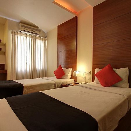 Capital O 72404 Naidu Palace Bangalore Extérieur photo