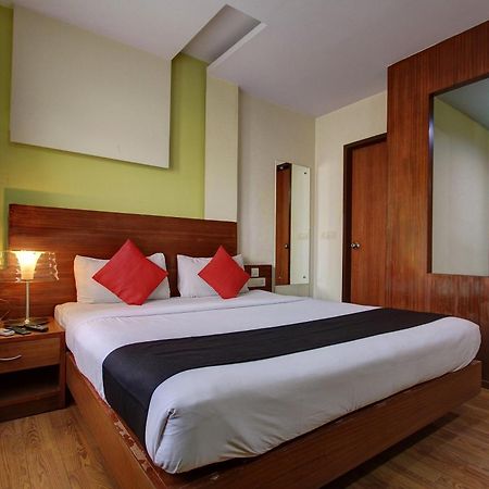 Capital O 72404 Naidu Palace Bangalore Extérieur photo