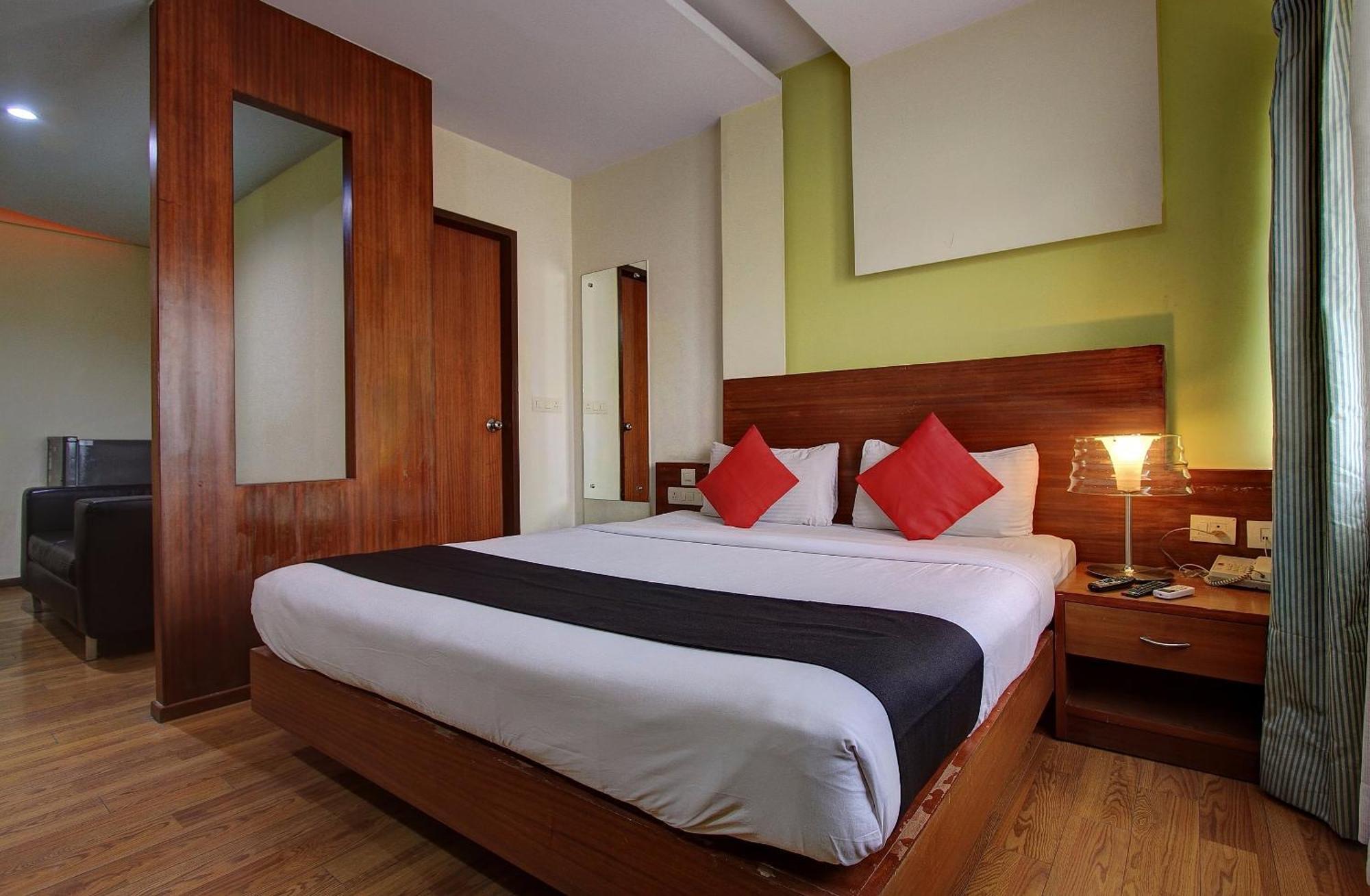 Capital O 72404 Naidu Palace Bangalore Extérieur photo