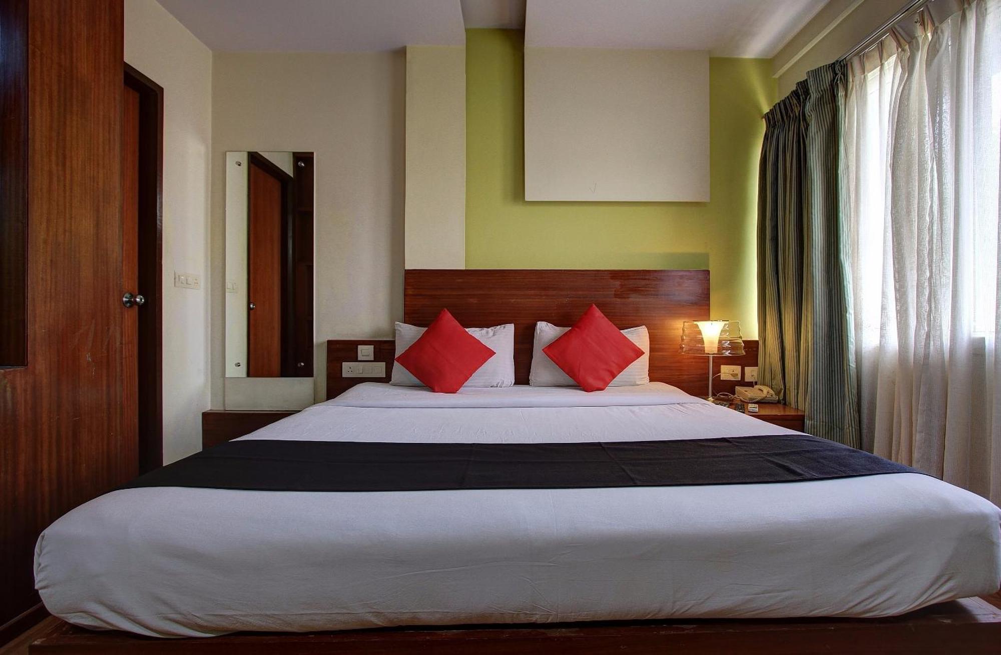 Capital O 72404 Naidu Palace Bangalore Extérieur photo