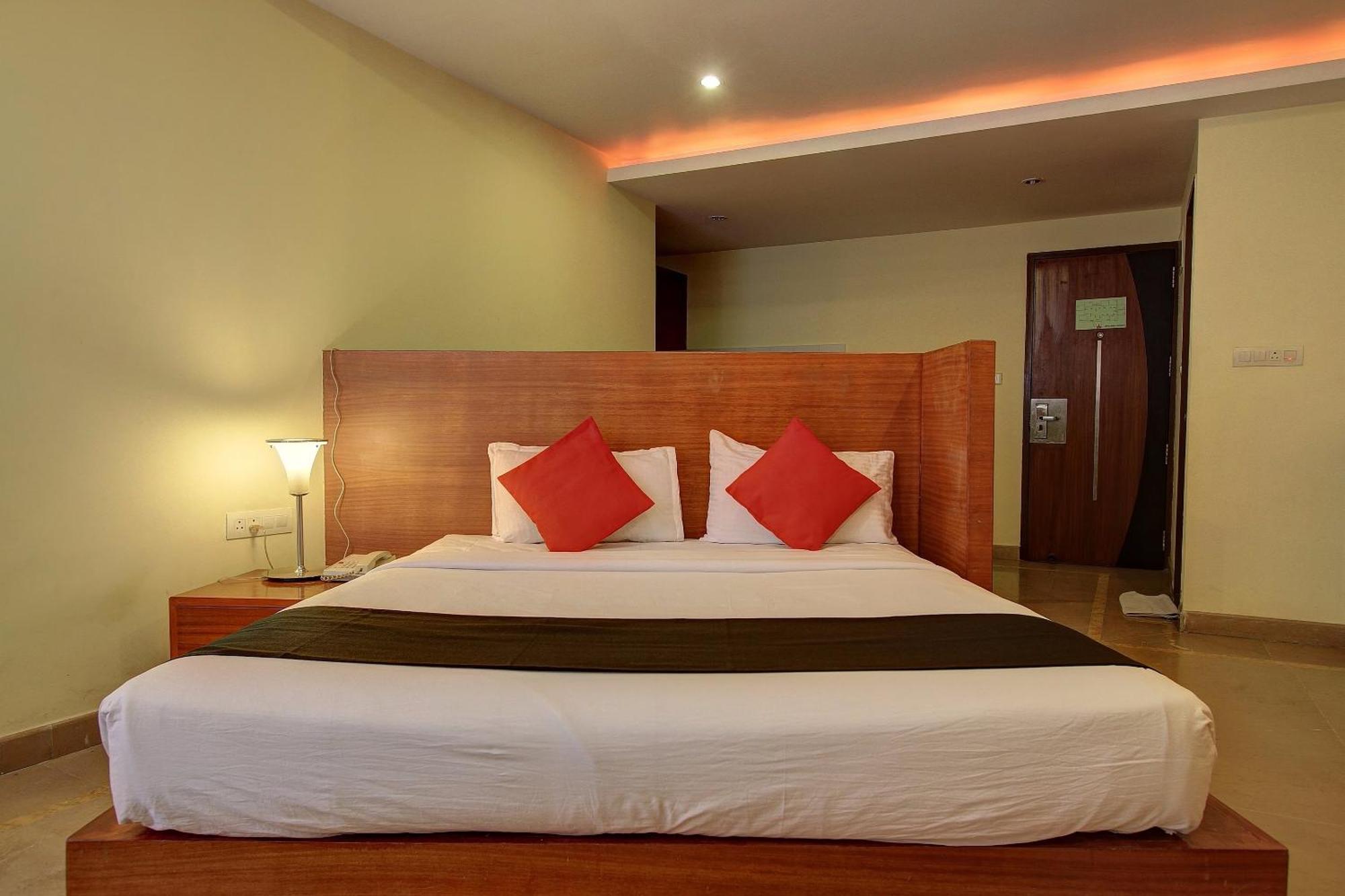 Capital O 72404 Naidu Palace Bangalore Extérieur photo