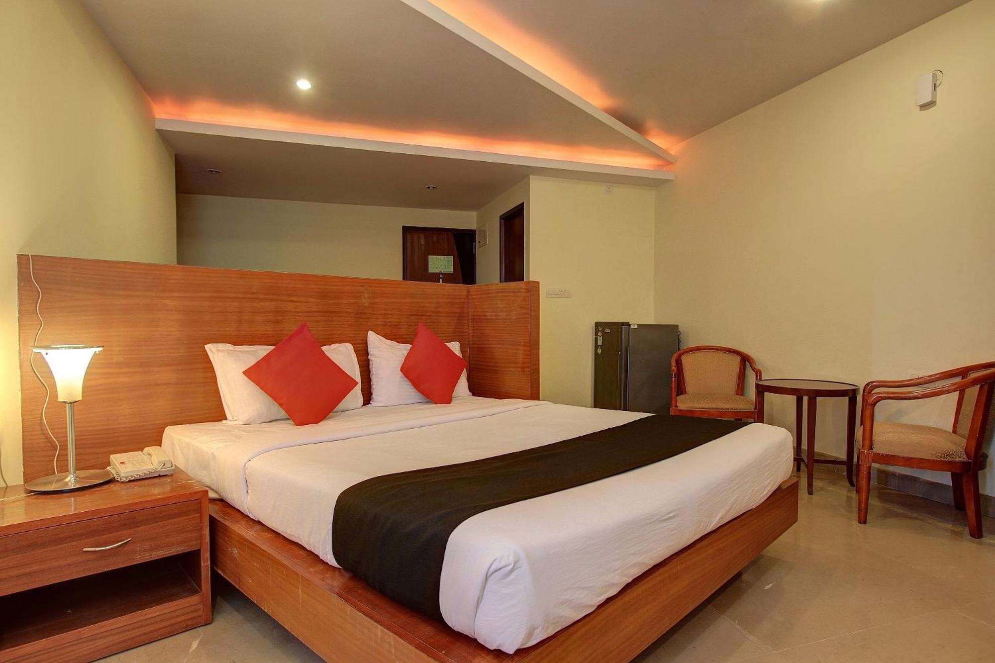 Capital O 72404 Naidu Palace Bangalore Extérieur photo