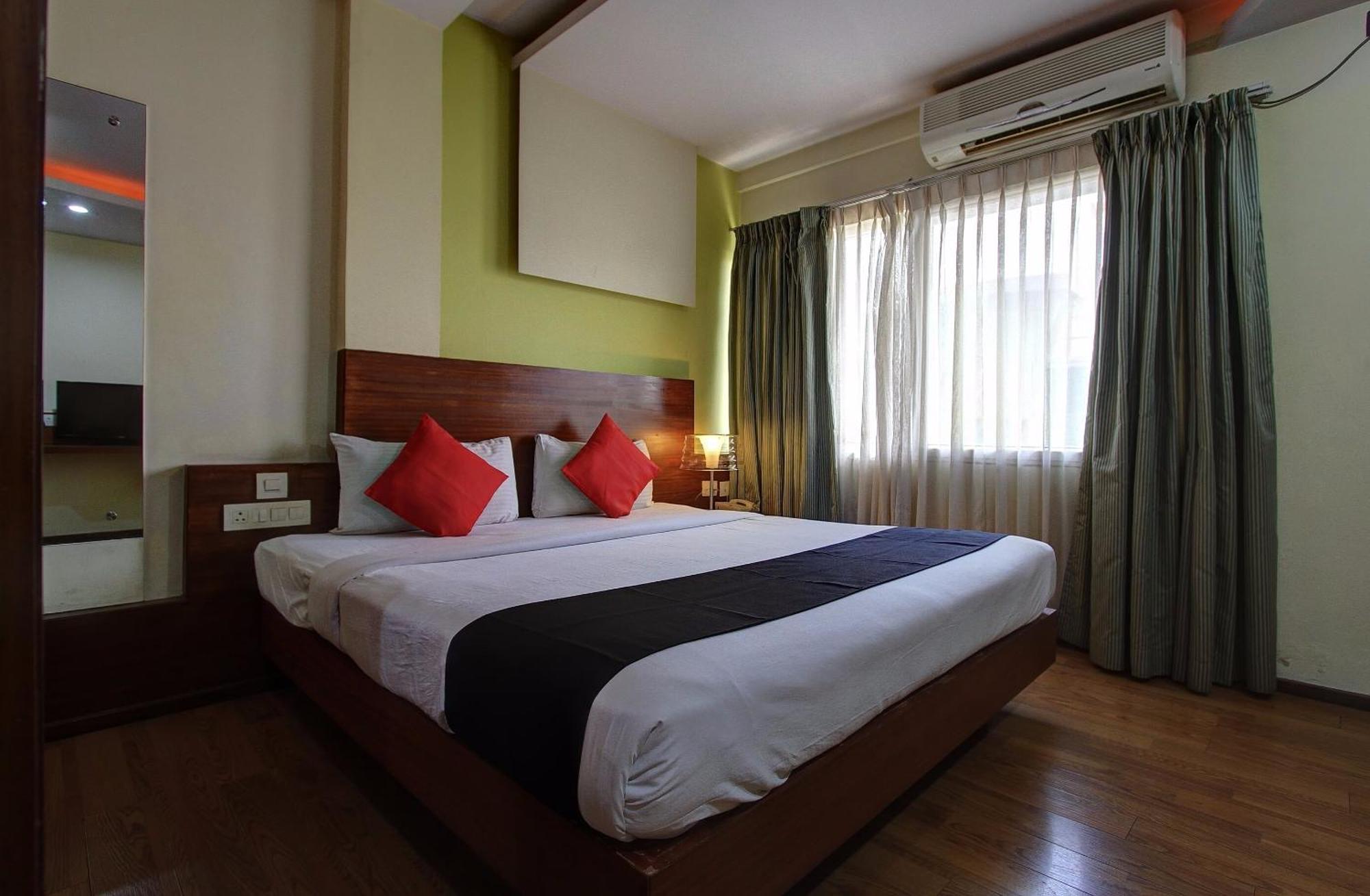 Capital O 72404 Naidu Palace Bangalore Extérieur photo