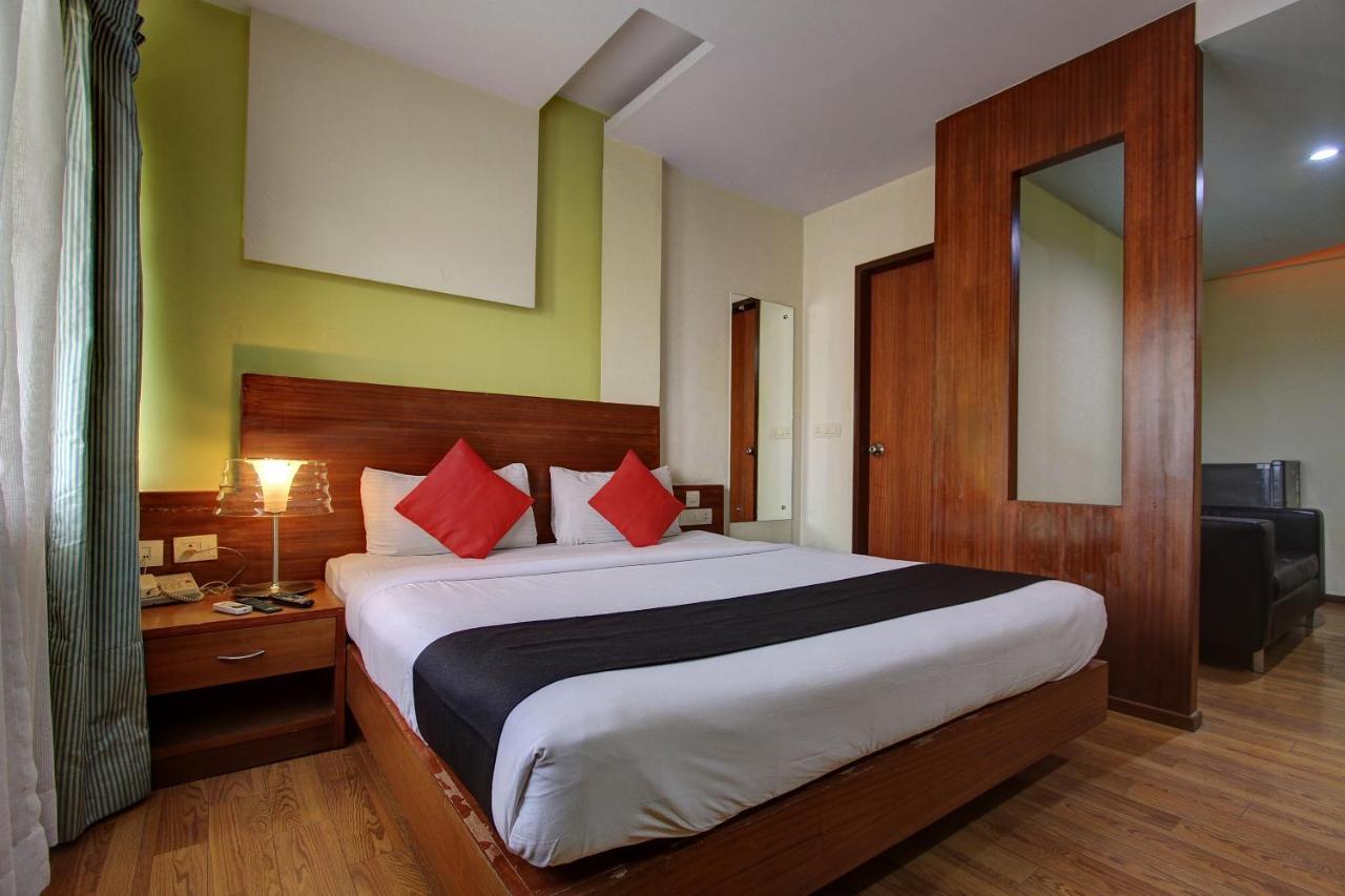 Capital O 72404 Naidu Palace Bangalore Extérieur photo
