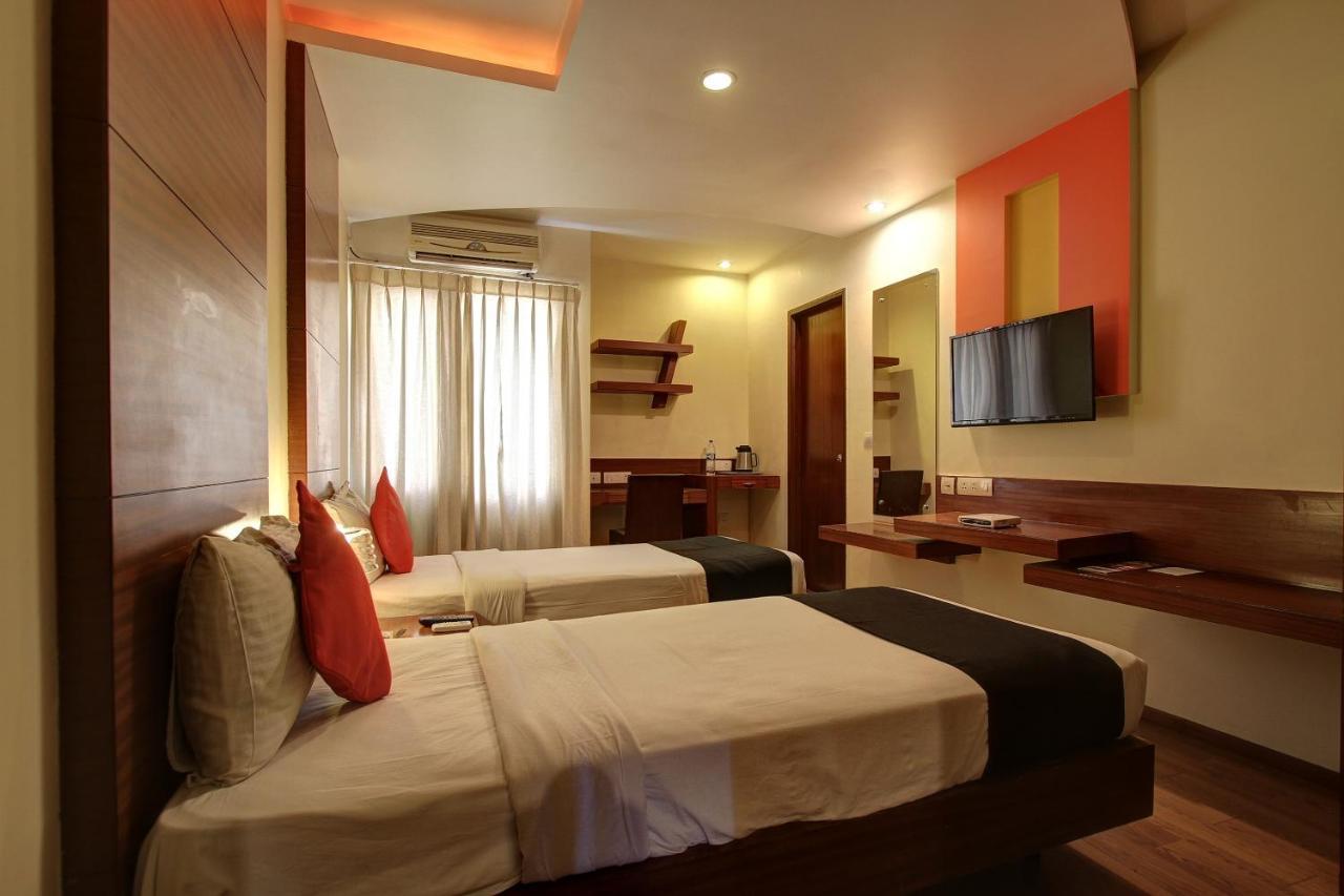 Capital O 72404 Naidu Palace Bangalore Extérieur photo